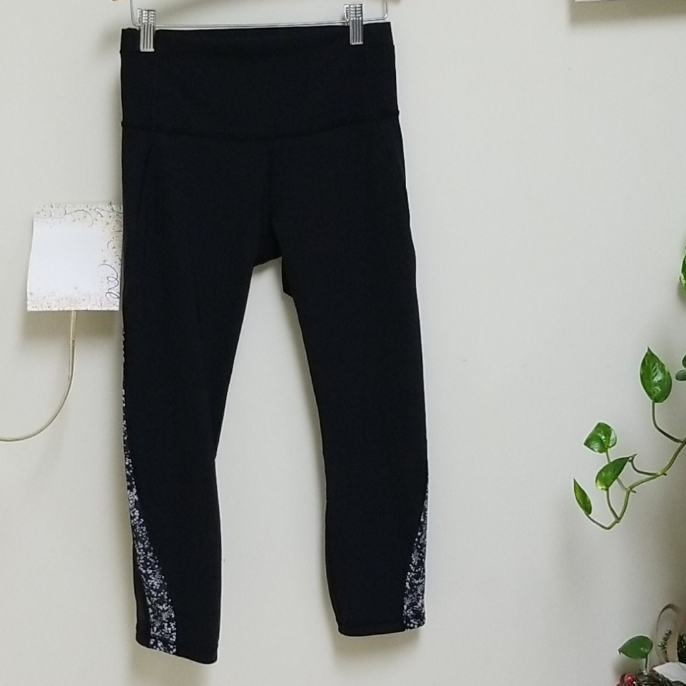 Lululemon Women's Short Pants Size 6